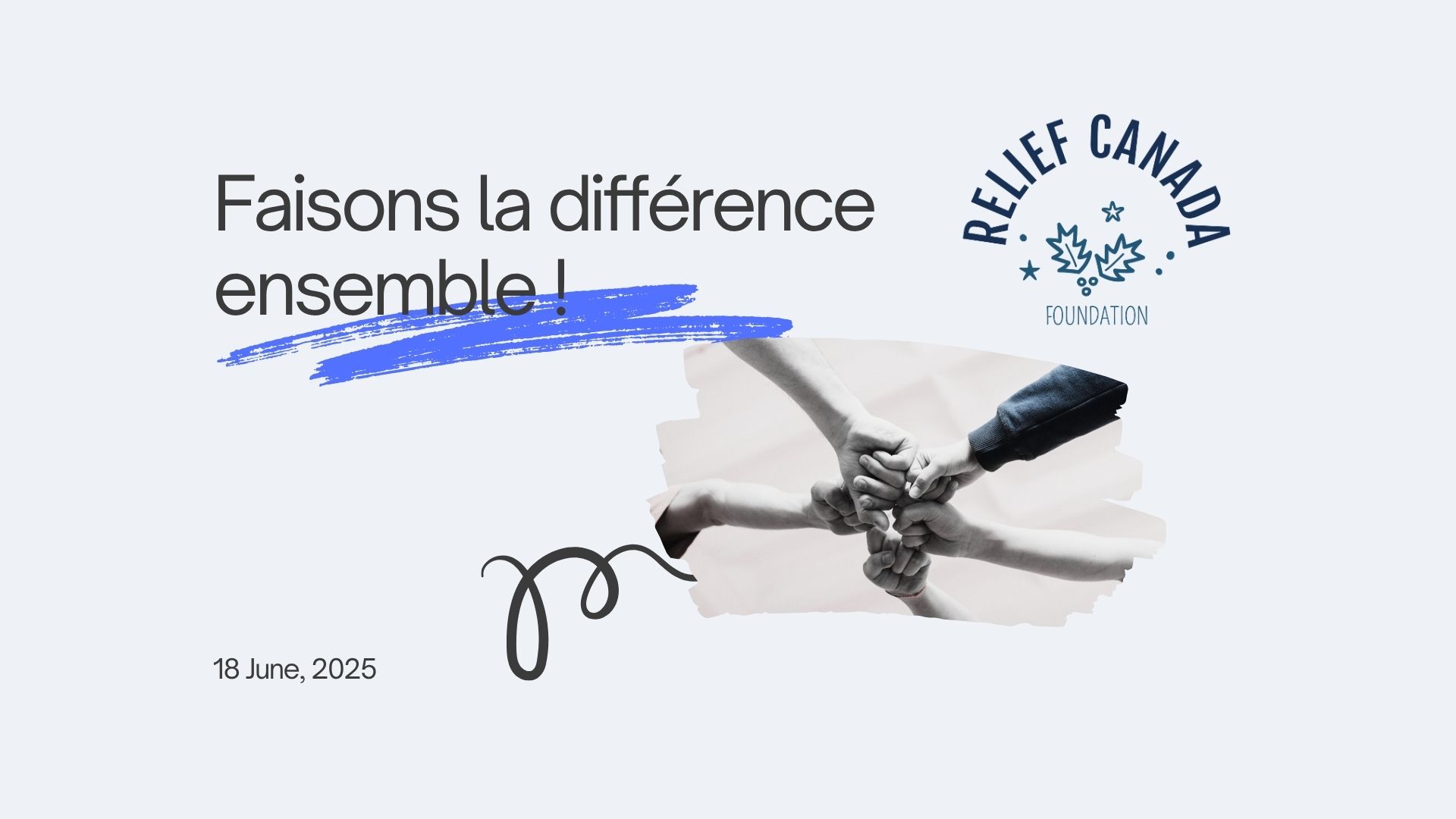 Bénévoles travaillant avec des membres de la communauté